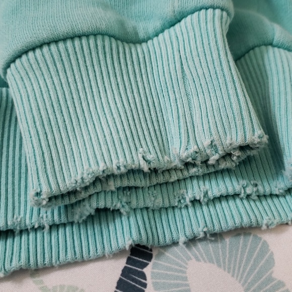 VS PINK HOODIE - Picture 6 of 6